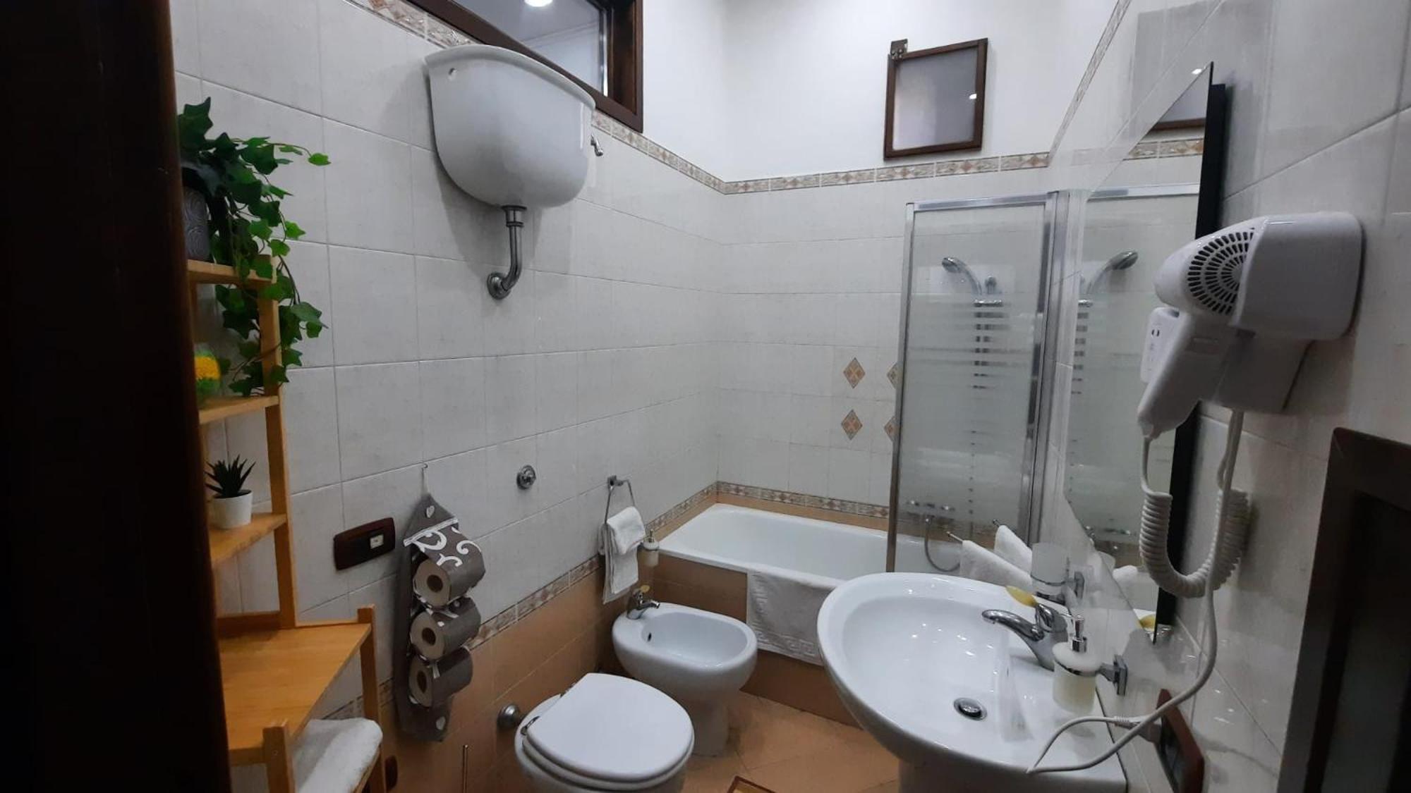 White Home 2 San Gregorio 14 Неаполь Экстерьер фото